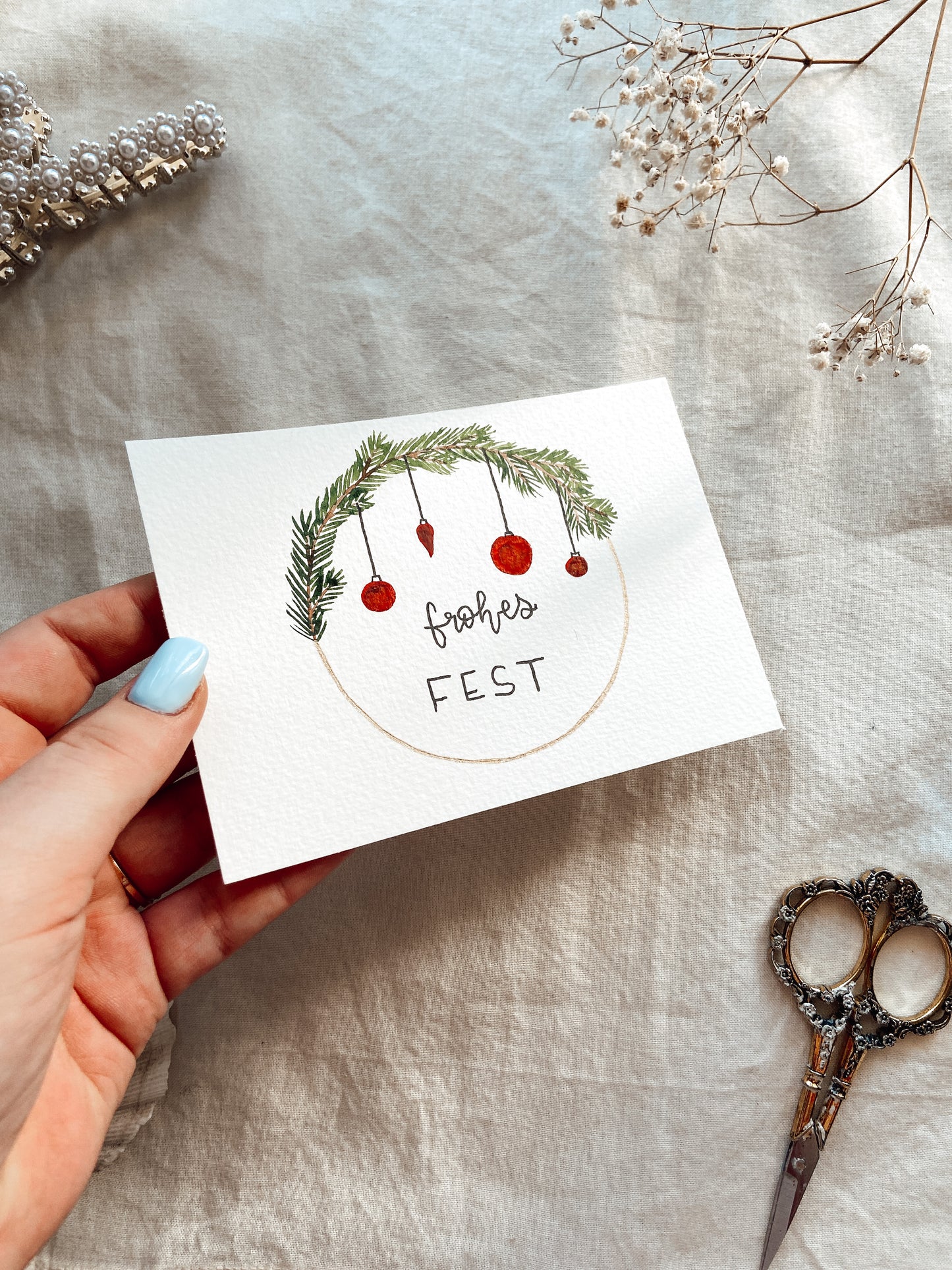 Weihnachtlicher Kranz mit Kugeln